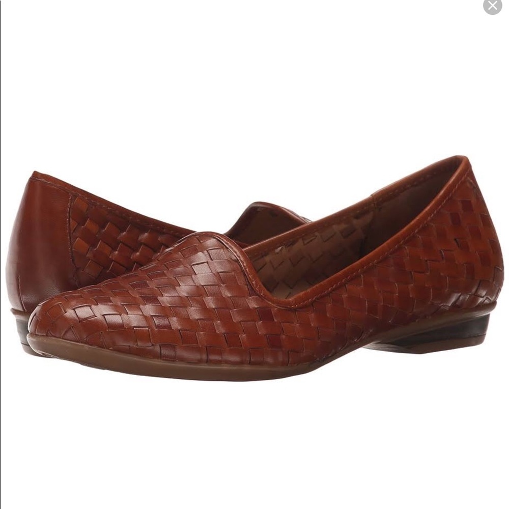 Naturalized Sandee loafer